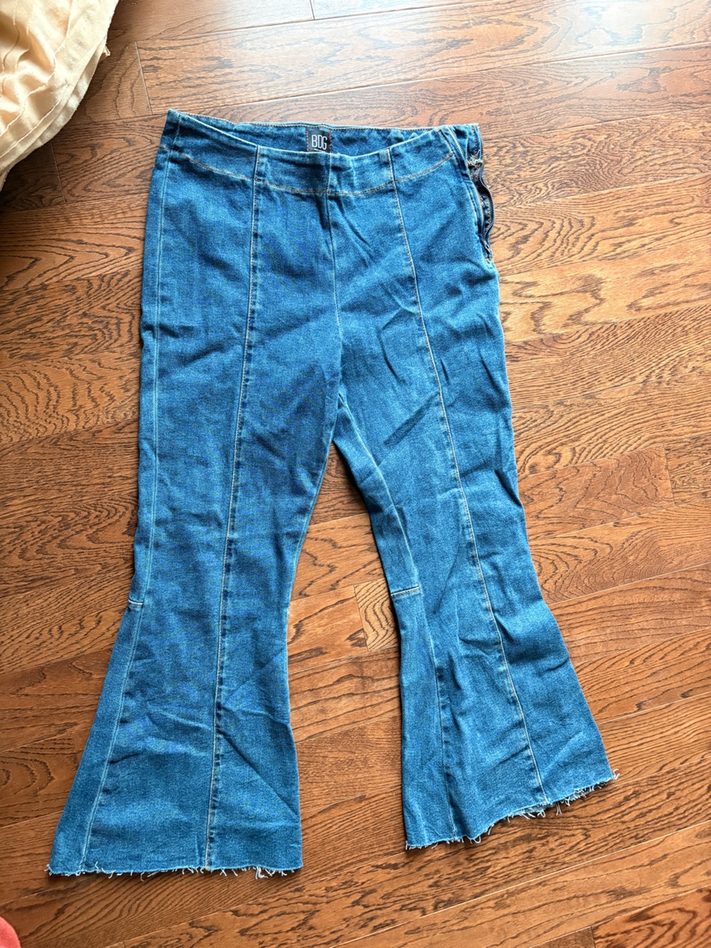 BDG Sz 30 Blue Denim Jeans with Contrast Stitching Retro Flare Raw Hem Zip up